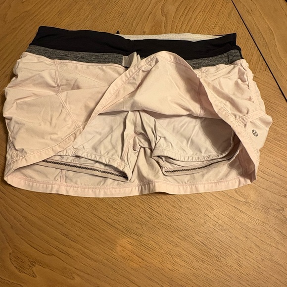Lululemon Women's Pink and Black Skort - Picture 2 of 3